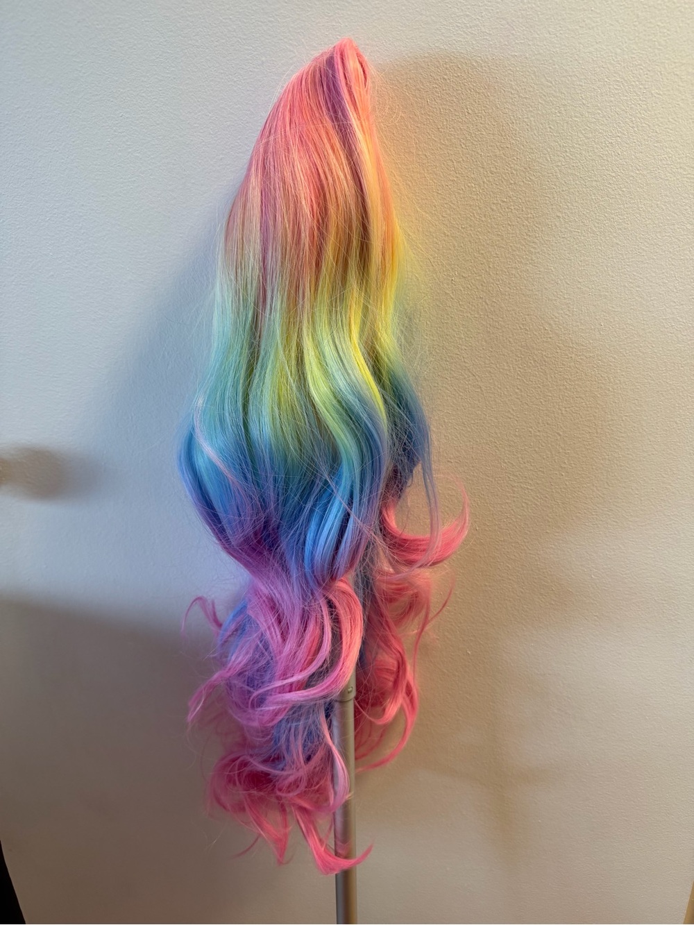 NWT MAGQOO Rainbow Long Curly Wavy Wig Pastel Ombre Cosplay Halloween Party Hair